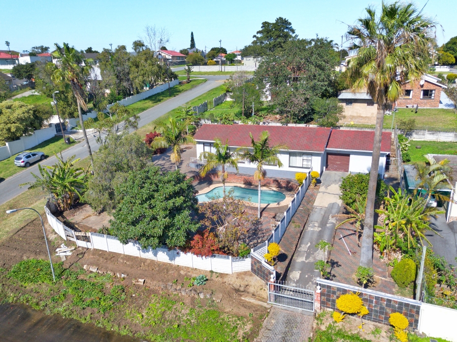 3 Bedroom Property for Sale in Summerpride Eastern Cape